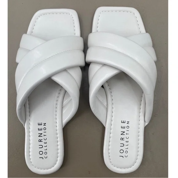 Journee Collection Divyah Crisscross Puff Flat Sandals Off White Size 8.5 NWT - Picture 5 of 8